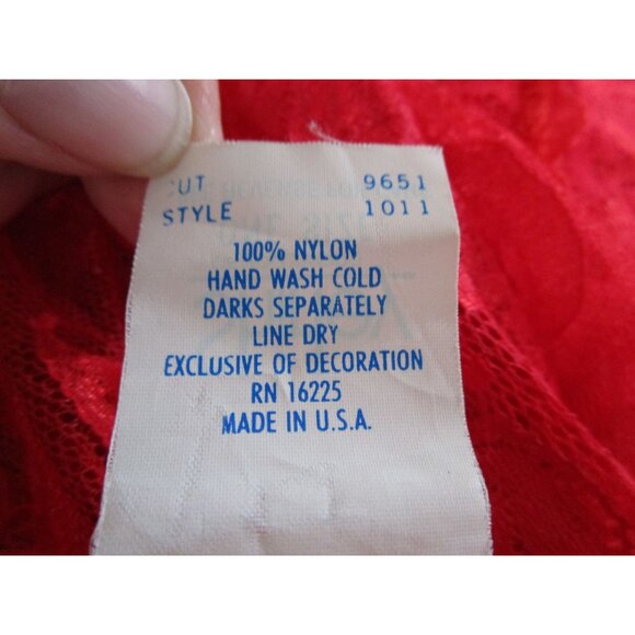 Shirley of Hollywood Red Lace Short Robe Ladies Small Vintage EUC USA Made - Picture 12 of 12